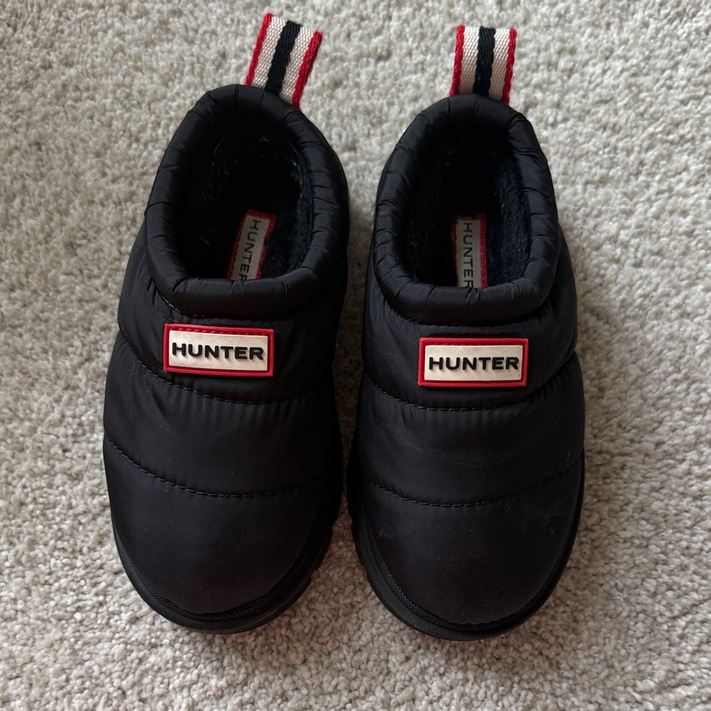 Hunter Kids Black Quilted Slip-On Clog with Red Trim